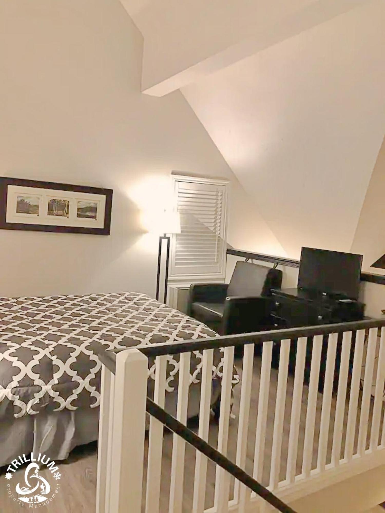 Blue Mountain, Collingwood - Loft Condo, Sleeps 4 The The Blue Mountains Exterior foto