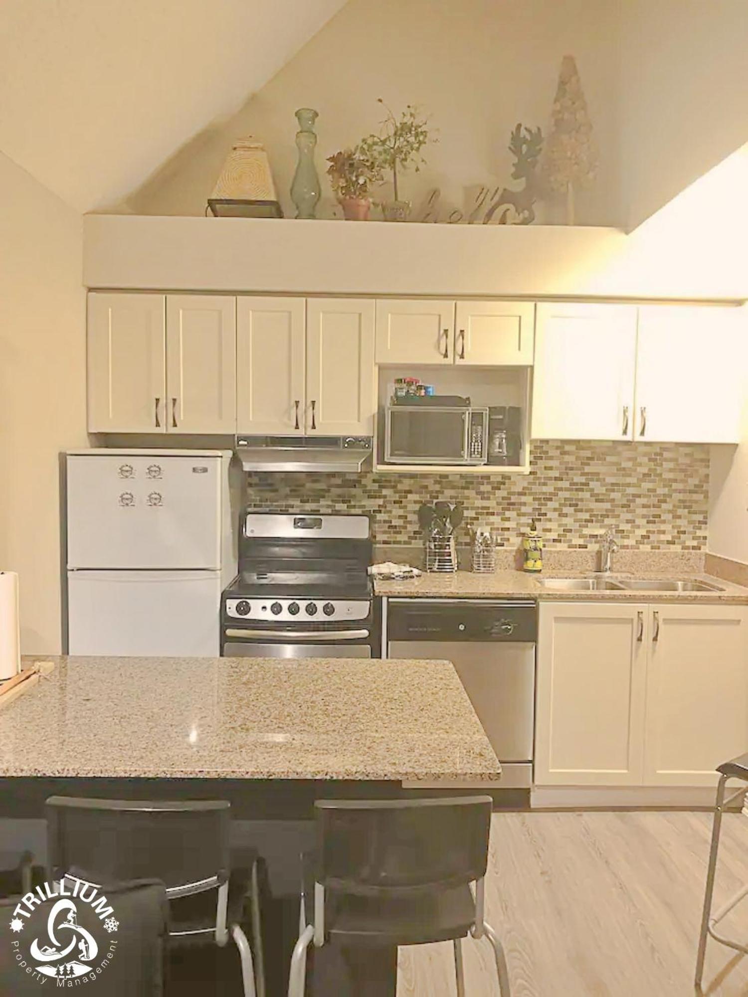 Blue Mountain, Collingwood - Loft Condo, Sleeps 4 The The Blue Mountains Exterior foto